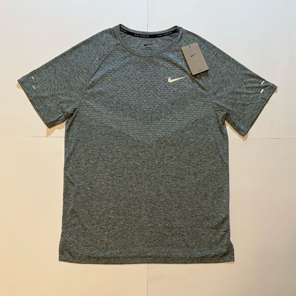 Nike Stride Men's Dri-FIT ADV Short-Sleeve Running Top HV5203-084 size Small
